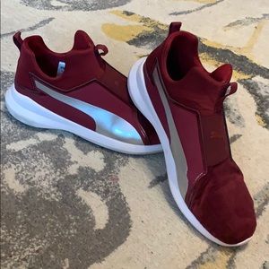 Puma no laces shoe